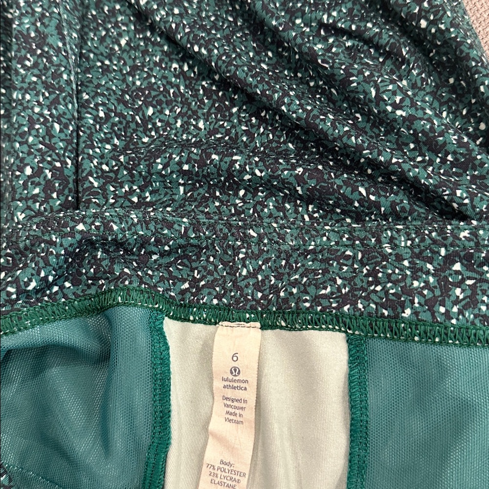 Lululemon Athletica Green speckled Patterned jet crop slim Pants - Picture 6 of 6